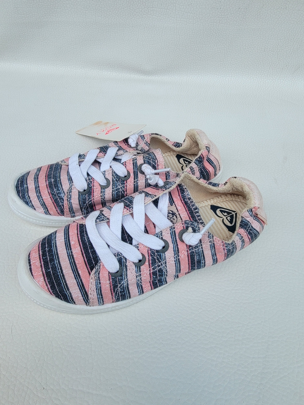Roxy Girls Shoes RG Bayshore  Youth Size 3 Pink Striped Canvas Lace Up Sneaker T